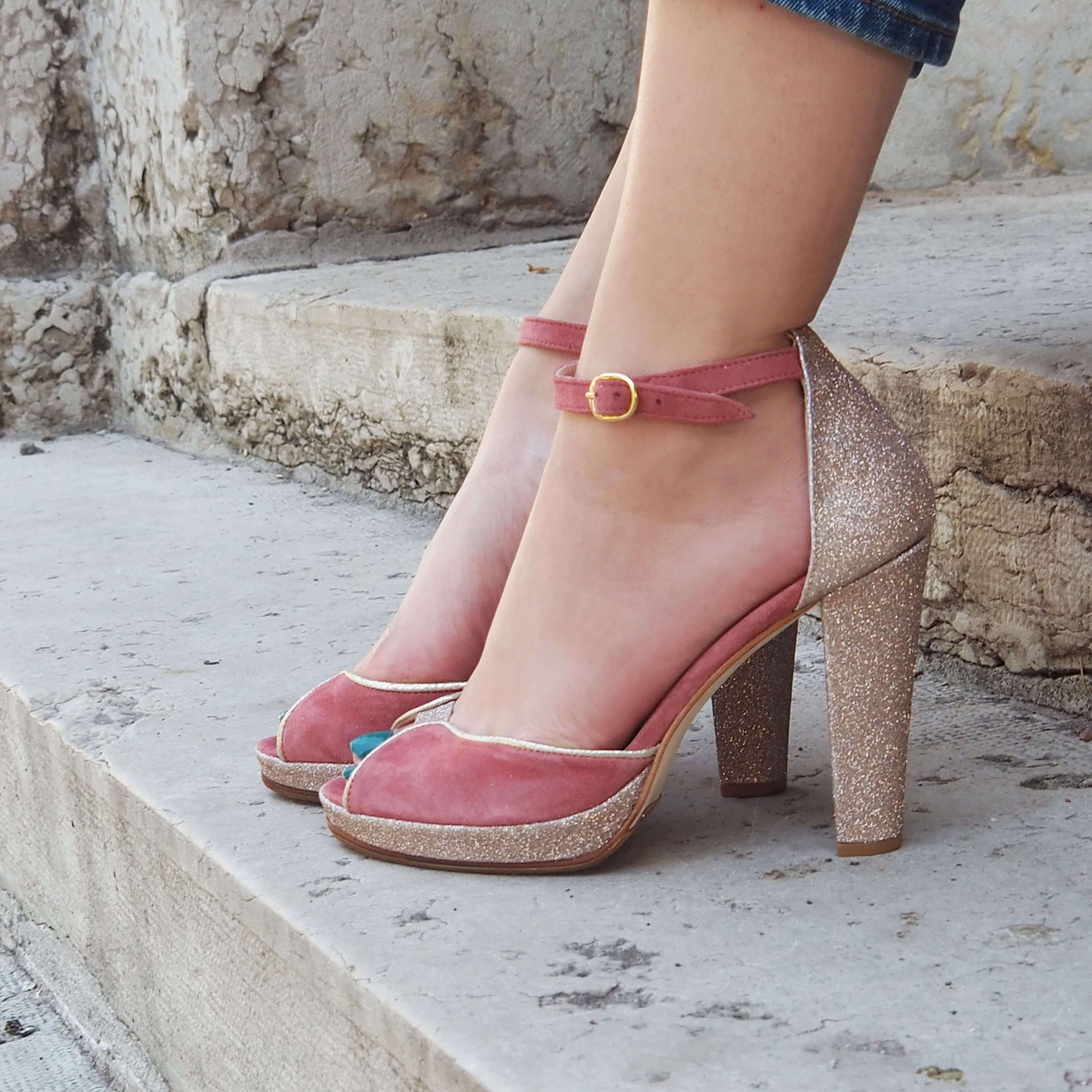 Sandale à plateforme rose et doré
