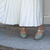 Escarpin plateforme en velours vert sauge et champagne