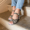 Mule Suzanne en irisé argent et python