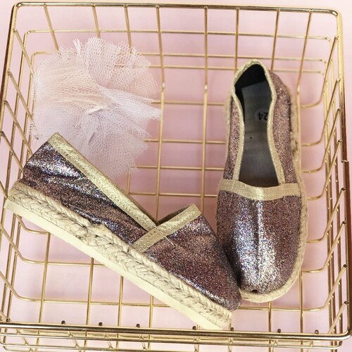 Espadrille enfant en paillettes multicolores Espadrille enfant en paillettes multicolores