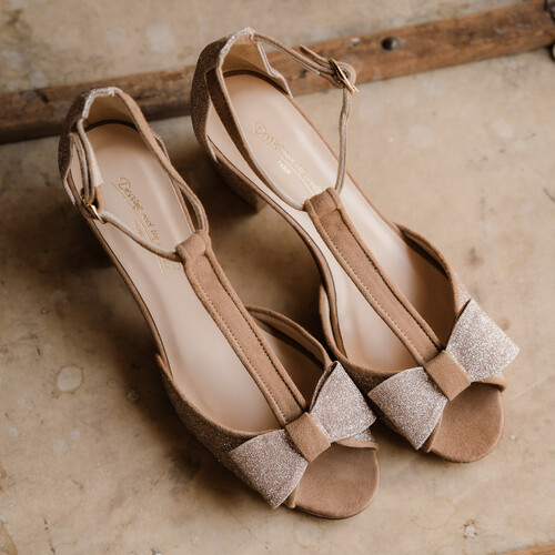 Charlotte en velours bois de rose et fine paillette or blond sandale bois de rose et paillette